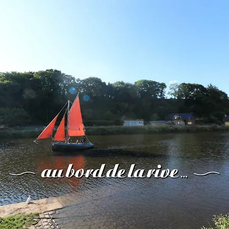 Au Bord De La Rive *