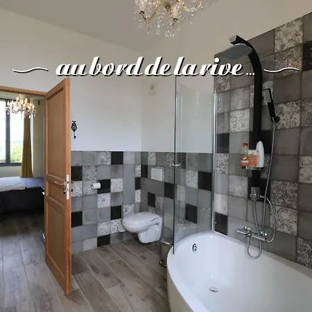 Au Bord De La Rive Pontrieux