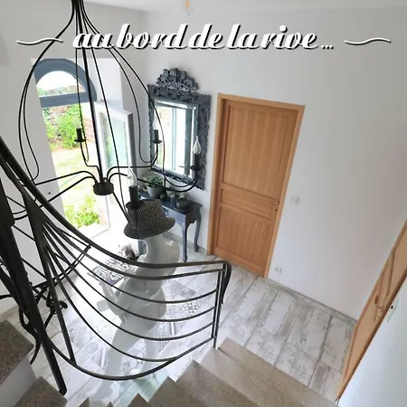 Couette-café Au Bord De La Rive *