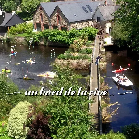 Au Bord De La Rive